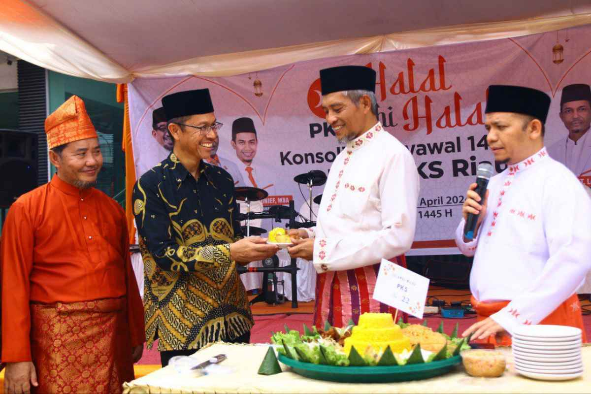 Ketua DPW PKS Riau Perkenalkan Doktor Ihsan sebagai Bacalon Walikota Pekanbaru Periode 2024-2029