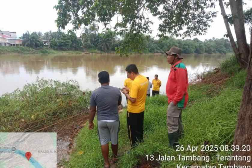 Lansia di Tambang Hanyut Saat Mandi di Sungai Kampar