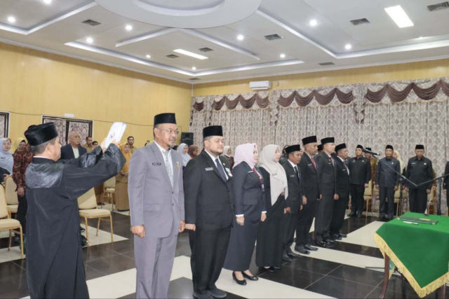 Penuhi Jabatan Kosong: Wakil Bupati Inhu Lantik Delapan Pejabat Eselon II