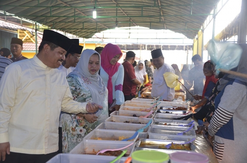 Buka Pasar Ramadan, Bupati Amril Warning Pedagang Tak Gunakan Bahan Pengawet