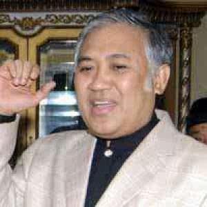 GoRiau Din Syamsuddin: Insya Allah, 1 Syawal 1435 H Sama