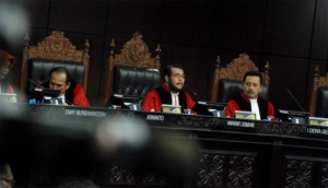 GoRiau Hakim MK Sebut Prabowo-Sandi Tak Bisa Buktikan Klaim Menang 52 Persen