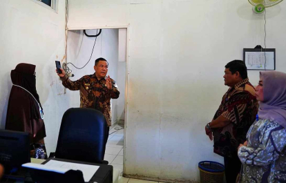 Sidak UPT Bapenda Bengkalis, Pj Gubernur Riau: Saya Minta Kantor Ini Dibersihkan