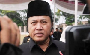 GoRiau Bupati Lampung Selatan yang Kena OTT KPK Ternyata Adik Kandung Ketua MPR