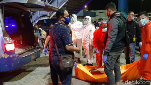 Sepasang Penumpang Tewas Bugil dalam Innova di Atas Kapal, Ada Luka pada Kemaluan Jasad Wanita