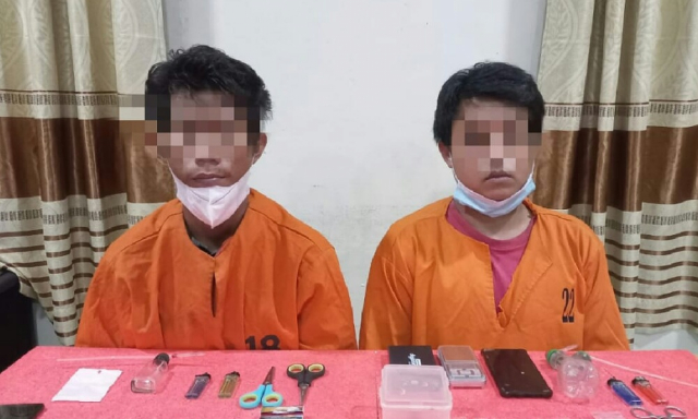 Dua Pemuda di Tembilahan Ditangkap, Polisi Sita Bong dan Belasan Paket Sabu