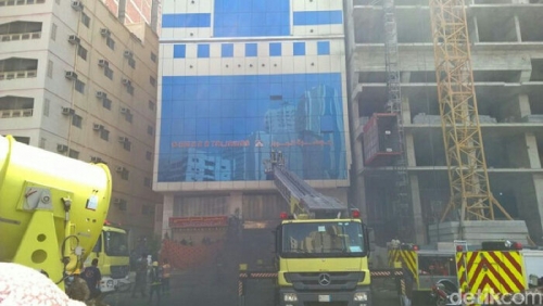Hotel Kembali Terbakar di Makkah, Jamaah Haji Indonesia dari 3 Kloter Dievakuasi, 4 Orang Diangkut Ambulans ke Rumah Sakit