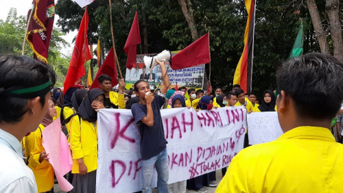 Berjalan Damai, Aksi Unjuk Rasa di Kuansing Didominasi Mahasiswi