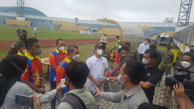 Gubernur Riau Buka Kejurda Sepak Bola U-16