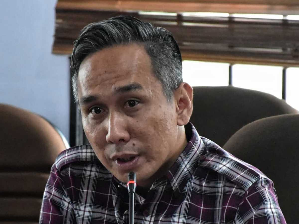 DPRD Ingatkan Pemko Pekanbaru, Seragam Gratis Jangan Ditahan di Sekolah