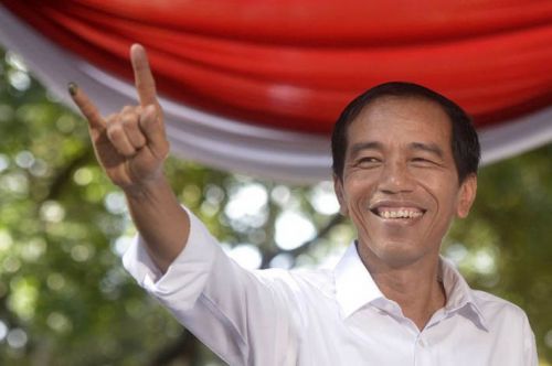Jokowi Disambut Layaknya Selebriti di Sungai Tohor Meranti