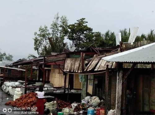 Dihantam Angin Ribut, Puluhan Rumah Warga di Sapat Inhil Rusak