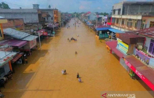 GoRiau Sempat Putuskan ke Sumut, Pagi Ini Banjir di Pasirpangaraian Rokan Hulu Mulai Surut
