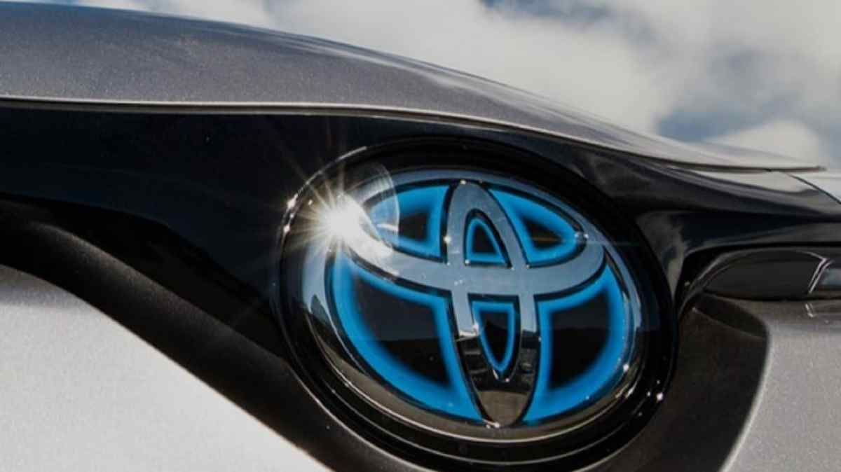 Toyota Ganti Logo Ikonik, Ini Penjelasannya