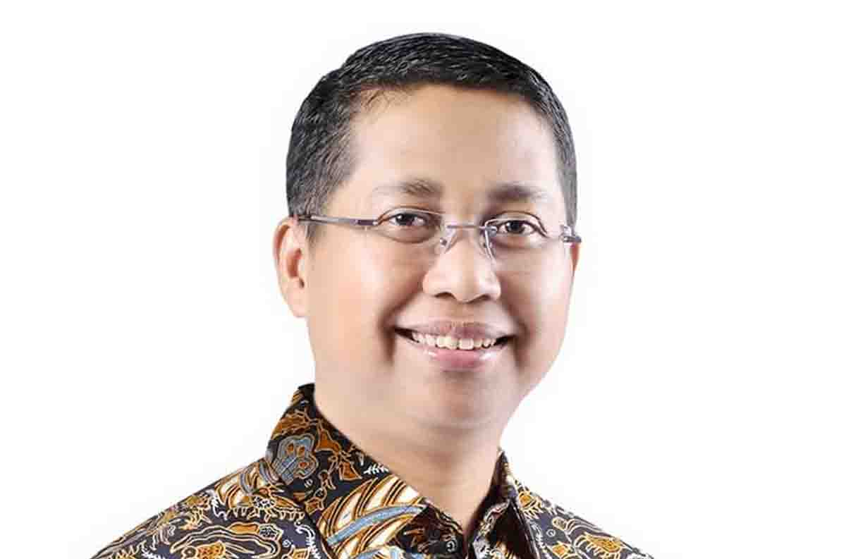 Jhony Charles Berikan Hak Pilih di TPS 08 Ujung Tanjung