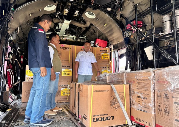 Menteri ESDM Bahlil Kirim 1.000 Genset Terangi 35 Ribu Rumah di Aceh