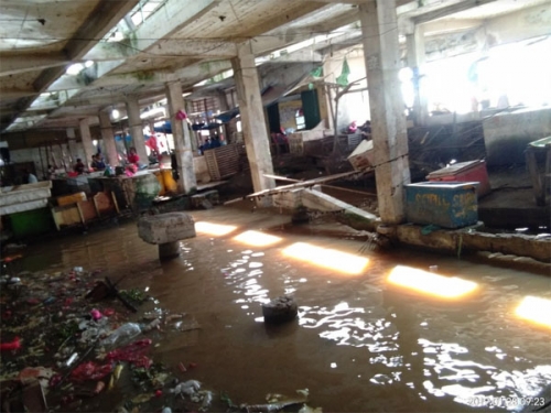 Lagi, Los Pasar Terapung Tembilahan Ambruk ke Sungai Indragiri, Pedagang Berhamburan Selamatkan Diri