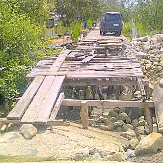 Beginilah Kondisi Jembatan Anak Sungai di Jalan Cik Mas Ayu Bengkalis, Kata Lurah Perbaikannya Dianggarkan Tahun Depan