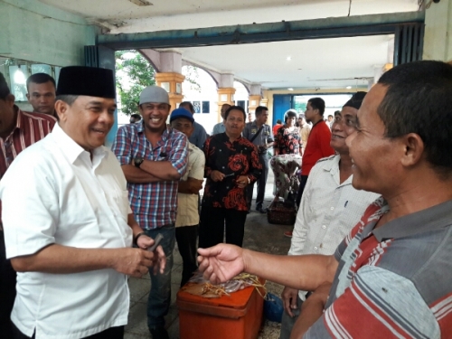 Pedagang Curhat Geliat Ekonomi di Pasar Terubuk Bengkalis Menurun Drastis ke Cawagub Riau Edy Nasution