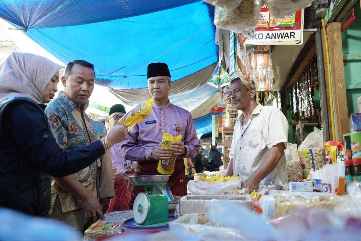 Pastikan Harga Stabil, Polda Riau dan Pemprov Riau Inspeksi Pasar Tradisional