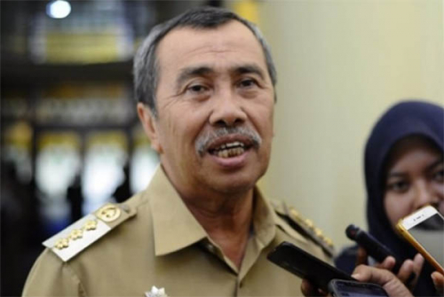 Gubernur Riau Ajak Swasta dan Orang Kaya Gotong Royong Bantu Penanganan Corona