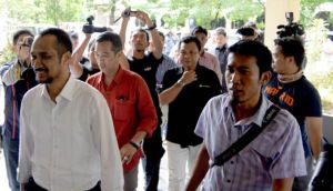 GoRiau Pengacara Nilai Penahanan Abraham Samad Diskriminatif