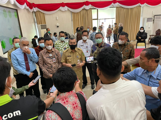 Gubri dan OJK Launching Kredit Riau Melawan Rentenir