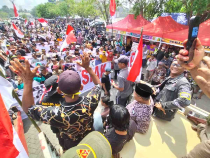 Ribuan Warga Siak Gelar Aksi Damai Tolak PSU Jilid Dua
