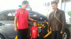 GoRiau KASIHAN... Balita yang Masih Terpasang Infus Ditemukan Terlantar di Pinggir Jalan