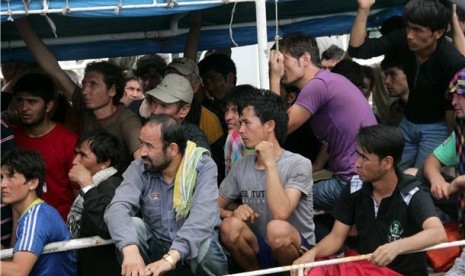 Berlayar ke Eropa Gunakan 12 Perahu Kecil, 550 Migran Diselamatkan Spanyol