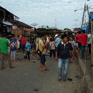 Sebuah Truk Kecelakaan di Pasar Lubuk Jambi, Dua Orang Meninggal Dunia