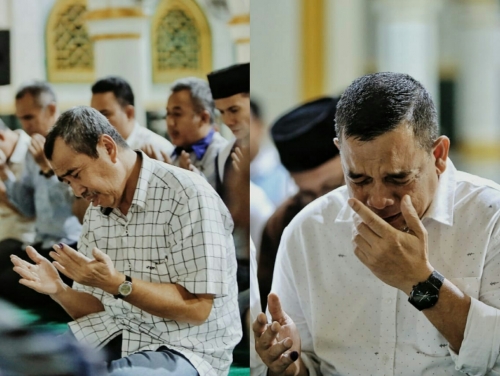 Syamsuar - Edy Nasution Sujud Syukur di Masjid Raya Pekanbaru Riau