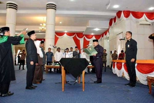 Bupati Kampar Lantik Direktur RSUD Bangkinang dan 23 Pejabat Lainnya