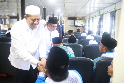 Lepas 221 JCH Kabupaten Siak ke Embarkasi Batam, Alfedri Pesan Utamakan Ibadah dari pada Belanja