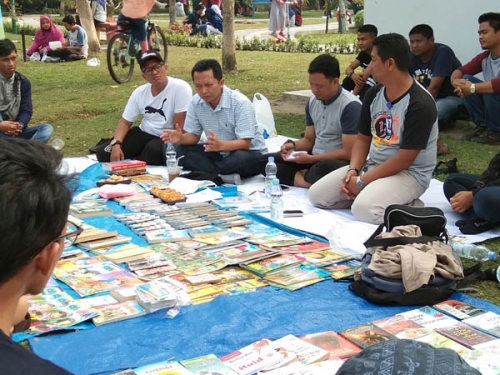 FTBM Adakan Diskusi Santai Bersama Komisioner KPU Riau di RTH Kaca Mayang