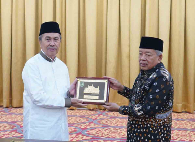 Jalin Silaturahmi, Gubernur Riau Terima Kunjungan Ketua Pengadilan Tinggi Agama Pekanbaru