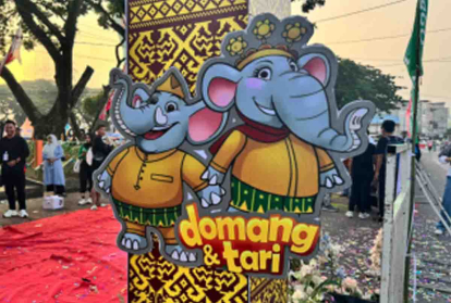 GoRiau Gajah Sumatera Domang dan Tari Hiasi Color Run Polres Inhu Riau