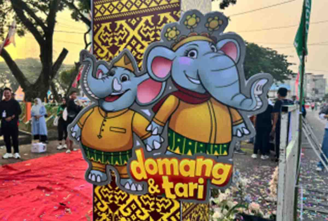 Gajah Sumatera Domang dan Tari Hiasi Color Run Polres Inhu Riau