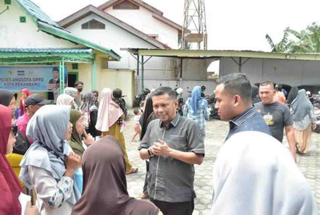 Wakil Ketua DPRD Kota Pekanbaru Tengku Azwendi Fajri Terima Beragam Aspirasi Warga Saat Reses di Bukit Raya dan Sail