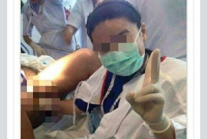 GoRiau Oalaaaa, Dokter Wanita di Malaysia Selfie Sambil Pegang Kelamin Pasien