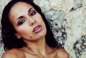 GoRiau Cinta Kasih Miss Gibraltar Antarkan Dirinya Favorit Seluruh Pemerisa Dunia