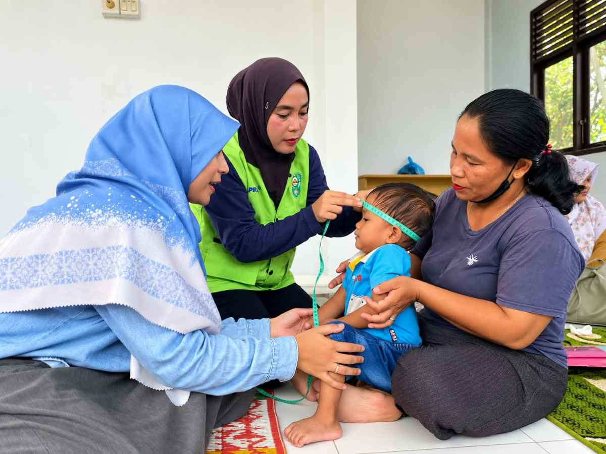 Kisah Nur Halimah Kawal Kesehatan Desa di Siak Lewat Dukungan APRIL2030