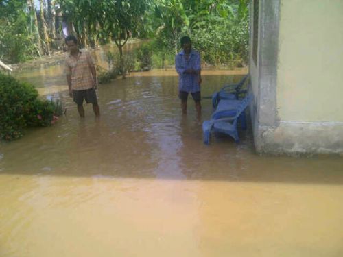 Satuan Sabhara Polres Rokan Hulu Gelar Monitoring di Lokasi Banjir