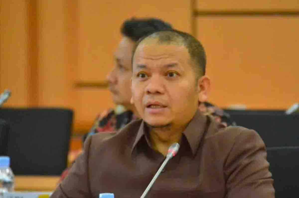 Banggar DPRD Riau dan TAPD Tuntas Bahas Perda APBDP 2025, Gaji Guru Segera Dibayar
