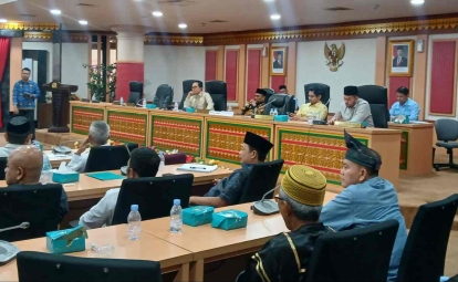 DPRD Riau Gandeng Perusahaan Perbaiki Jalan Tapung, PT HKI Diminta Tangani Ruas Km 5-18
