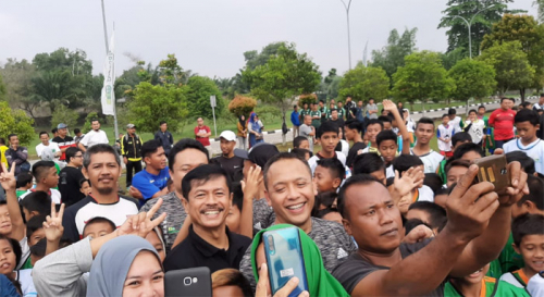 Indra Sjafri Beri Coaching Clinic kepada 200 Siswa SSB di Riau