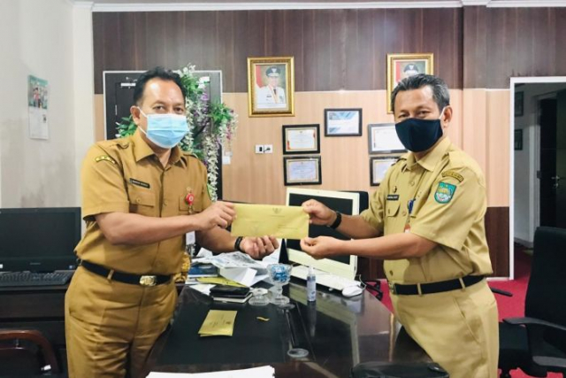 Gubernur Riau Teken Surat Perintah Masrul Kasmy sebagai Plh Sekda