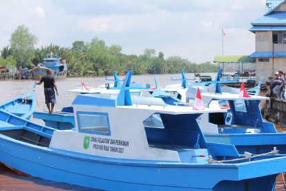GoRiau Selama 2022, Pemprov Riau Bantu 35 Unit Kapal untuk Nelayan