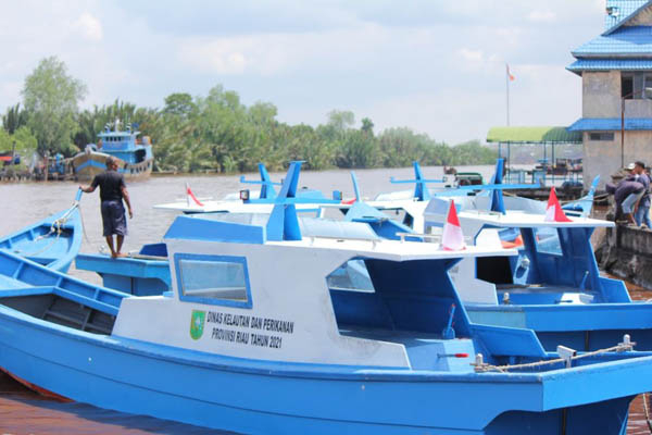 Selama 2022, Pemprov Riau Bantu 35 Unit Kapal untuk Nelayan