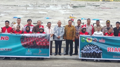Optimis Juara, Gubri Kukuhkan Kontingen Marching Band Riau Berhelat di Kejurnas Yunior Lampung